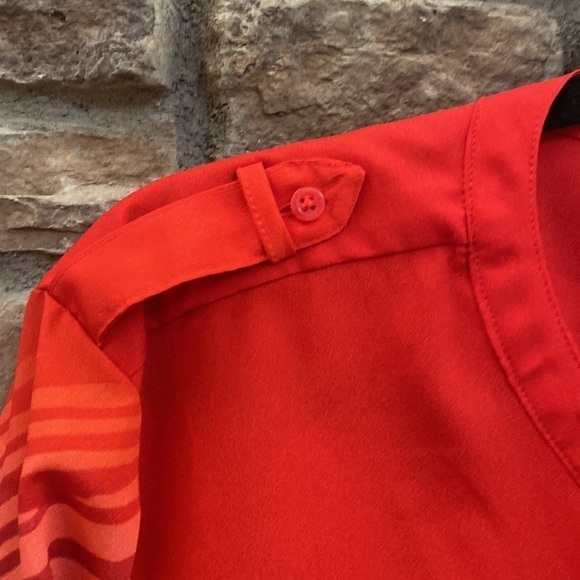 Calvin Klein red, white and black zebra design blouse. Cute tied in front. XL - Picture 9 of 10